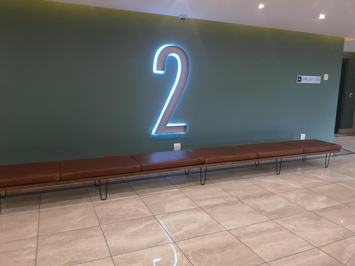 The Regency - Cosy Private Hotel Apartment - Unit 219 Pretoria-Noord Dış mekan fotoğraf
